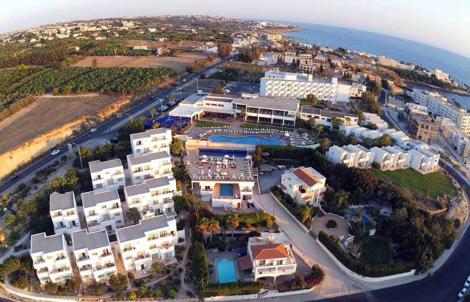 Een foto van Theo Sunset Bay Hotel