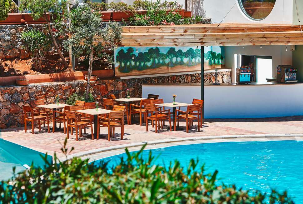 Een foto van het zwembad bij Arminda Hotel & Spa