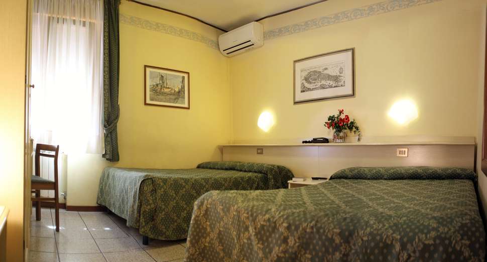 Een foto van een overzicht van Camelia Rooms