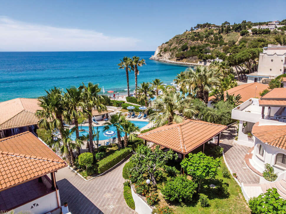 Een foto van de buitenkant van Villaggio Baia d'Ercole