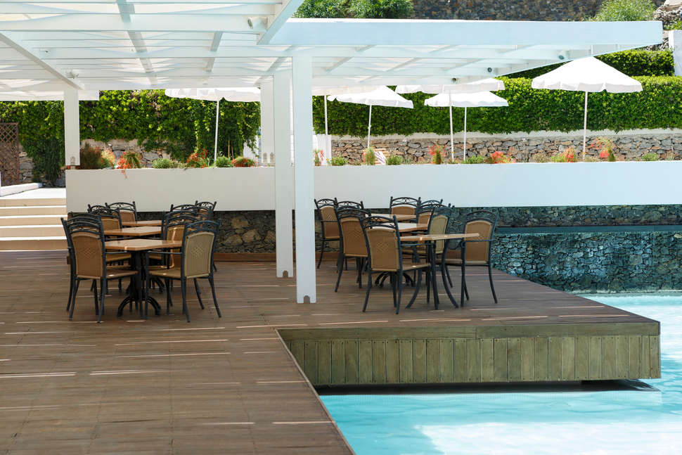 Ein Foto von der Terrasse im Lindos Village Resort & Spa