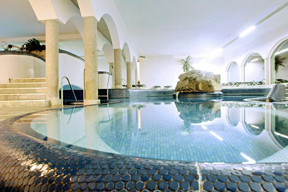 Een foto van het zwembad bij Hotel Edelweiss