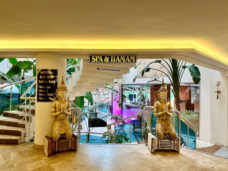 Ein Foto von den Einrichtungen im Blue Wave Suite Hotel