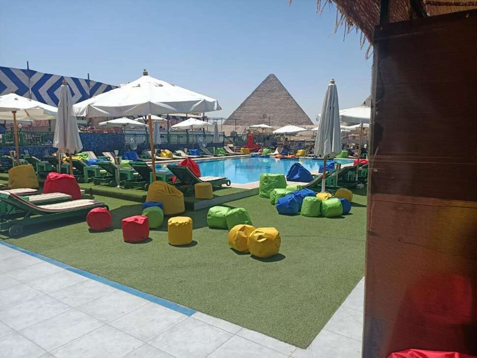Een foto van Regency Pyramids Hotel