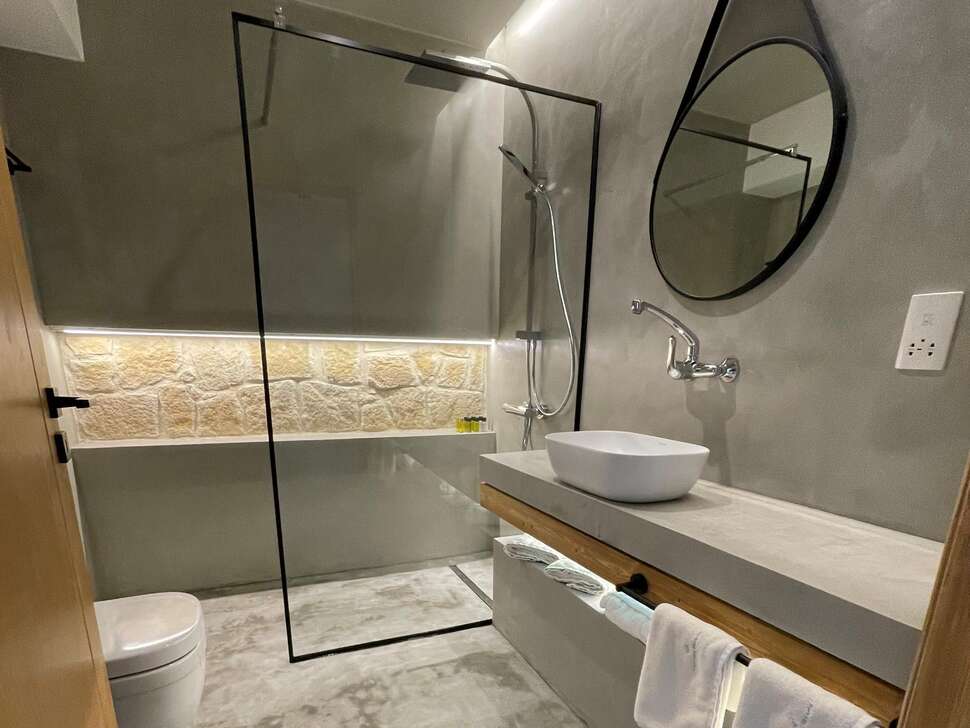 Een foto van Vrachia Beach Hotel & Suites