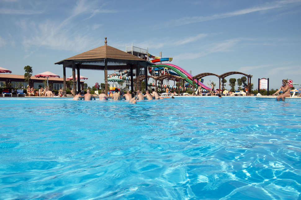 Een foto van het zwembad bij Sunrise Alora Aqua Park Resort
