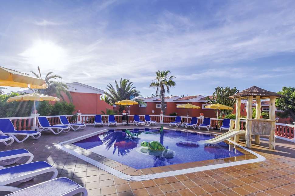 Een foto van het zwembad bij Globales Costa Tropical