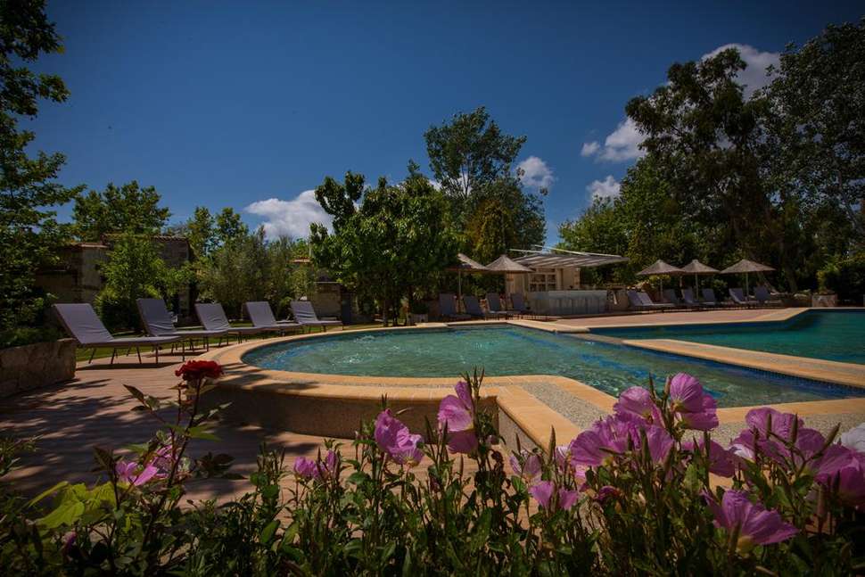 Ein Foto vom Pool im Petrino Eco Village