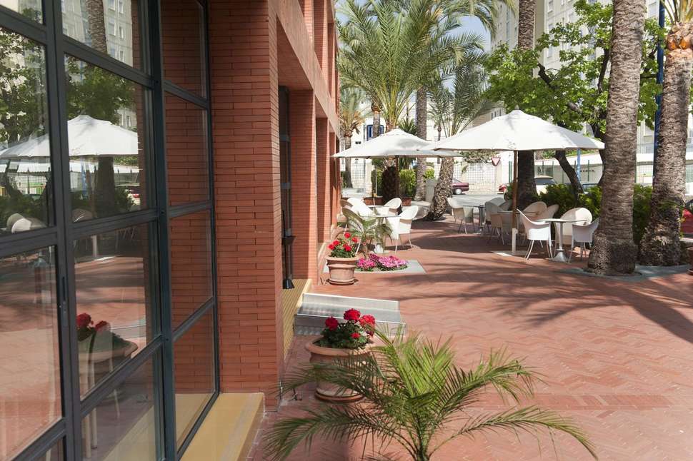 Ein Foto von der Terrasse im Hotel El Palmeral