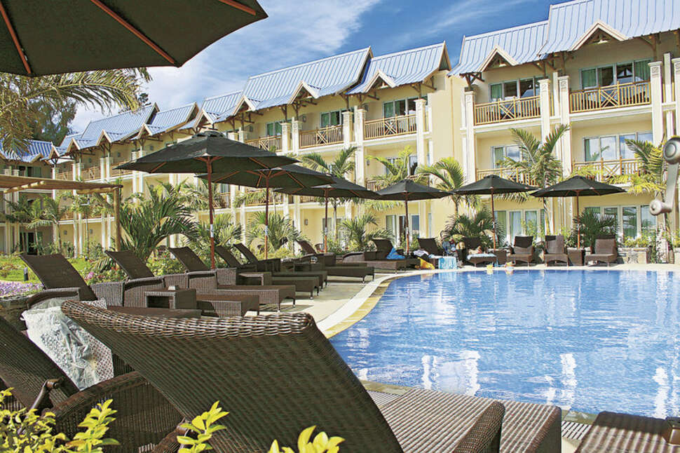 Ein Foto vom Pool im Pearle Beach Resort & Spa