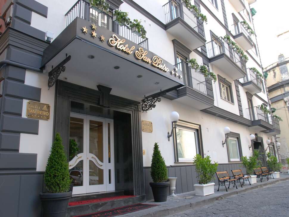 Een foto van San Pietro Hotel Naples