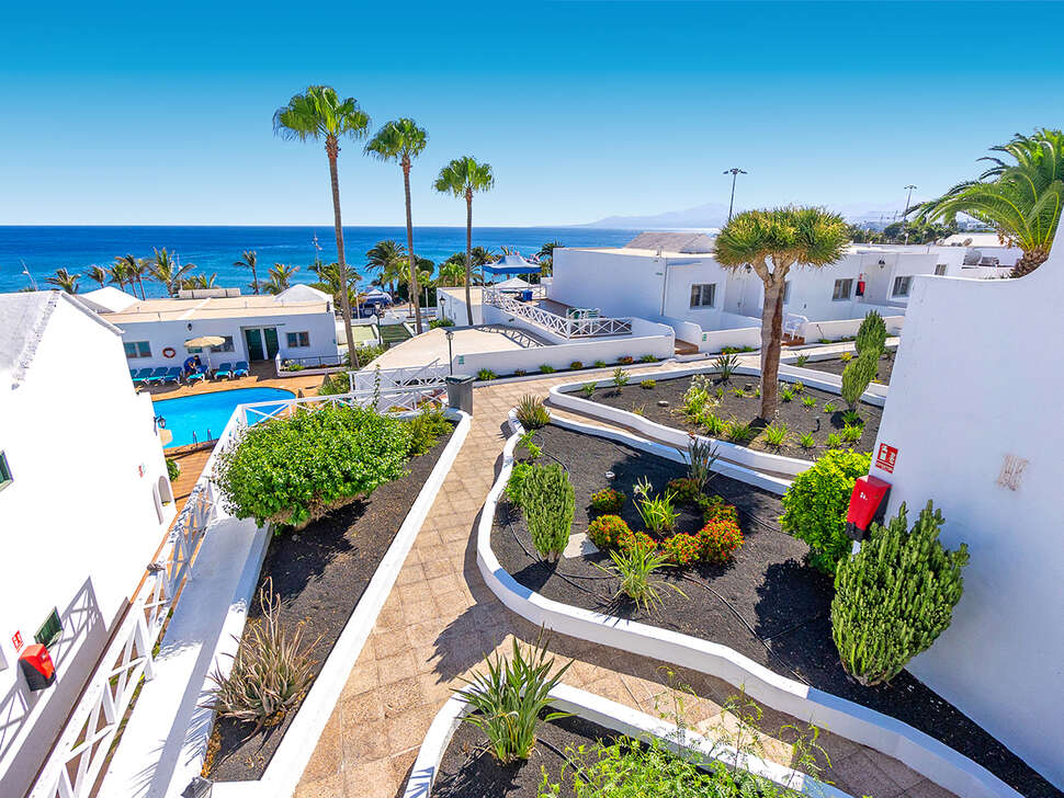 Ein Foto von der Außenansicht des Rocas Blancas Apartments