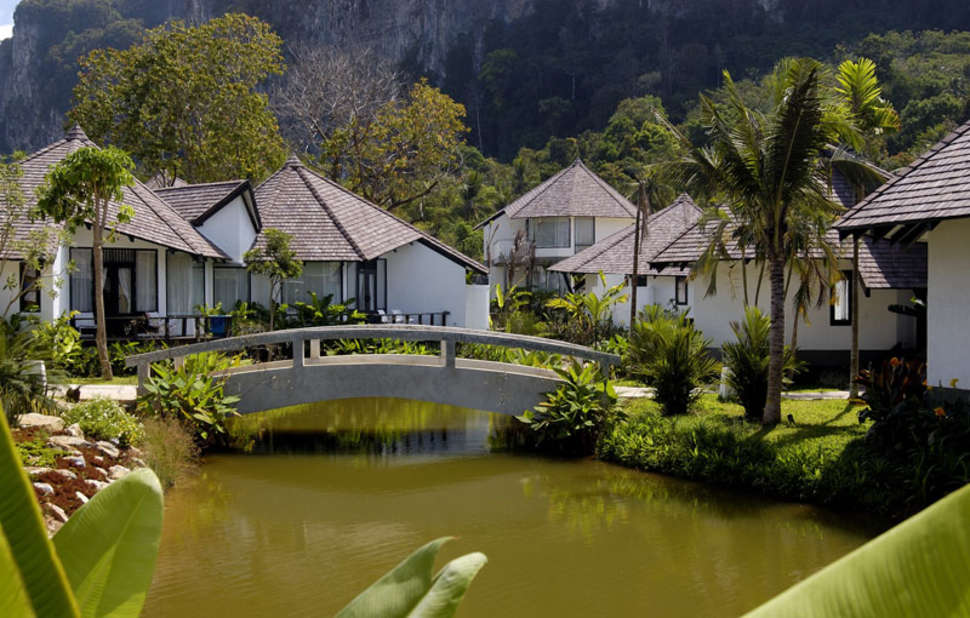 Een foto van de buitenkant van Hotel Peace Laguna Resort