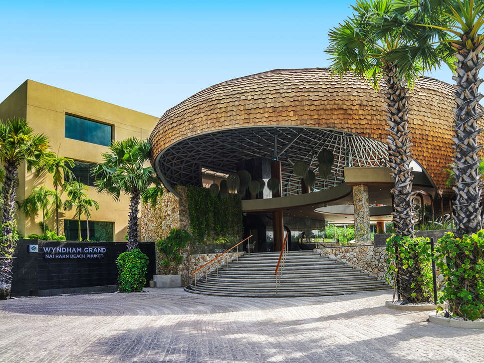 Een foto van Wyndham Grand Nai Harn Beach Phuket