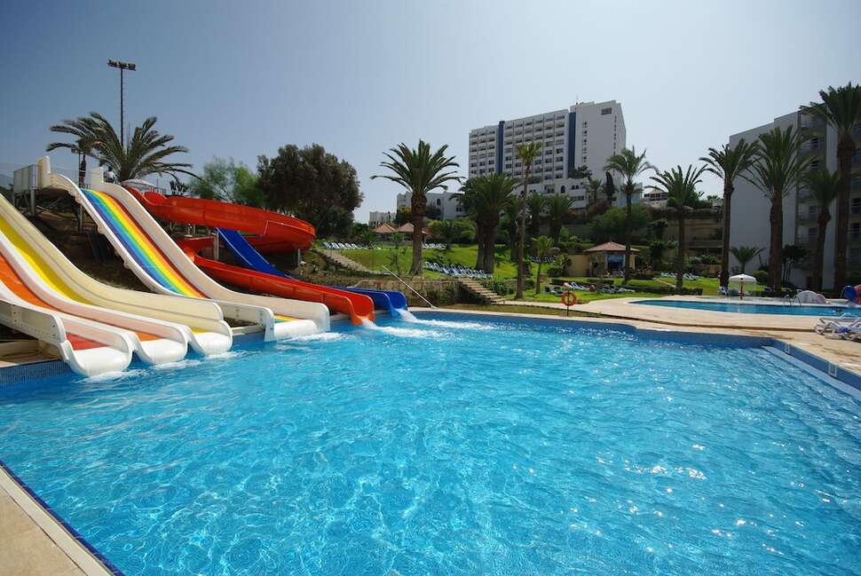 Een foto van het zwembad bij Kenzi Europa Hotel
