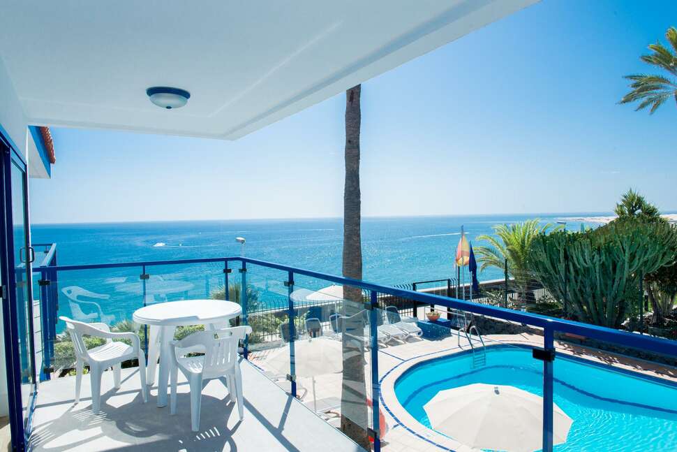 Ein Foto vom Pool im Apartments Los Caribes I