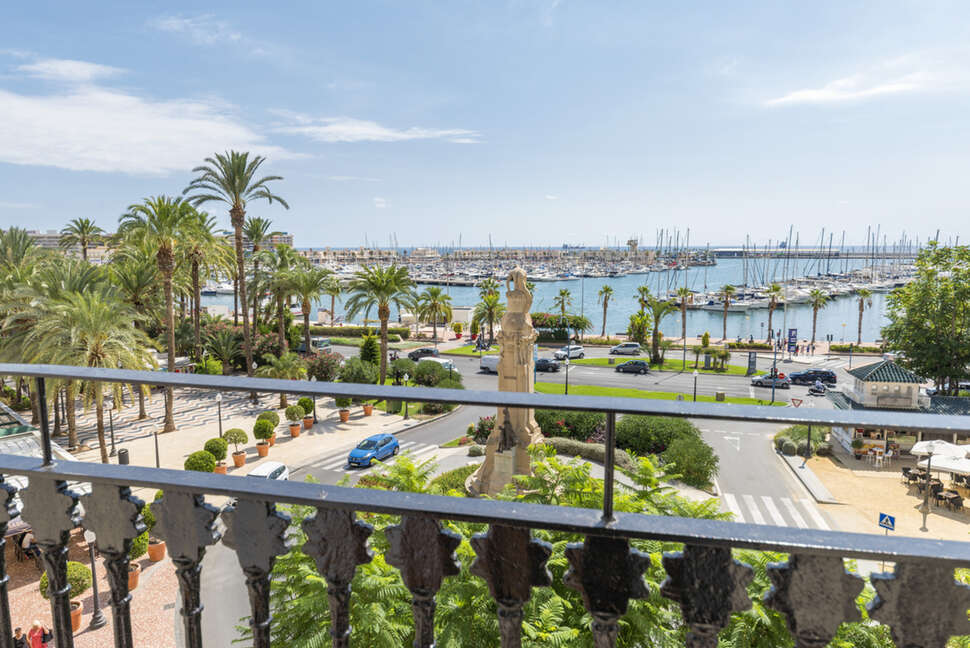 Een foto van Casa Alberola Alicante Curio Collection by Hilton