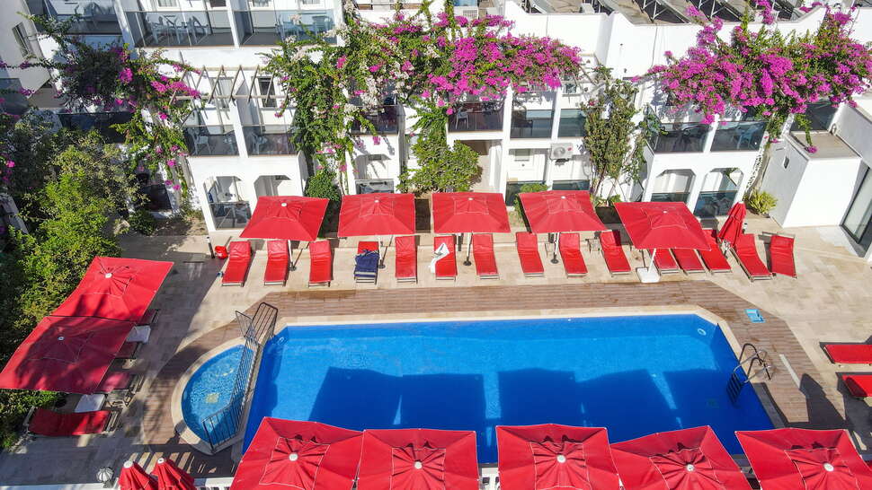 Een foto van het zwembad bij The Hello Hotel