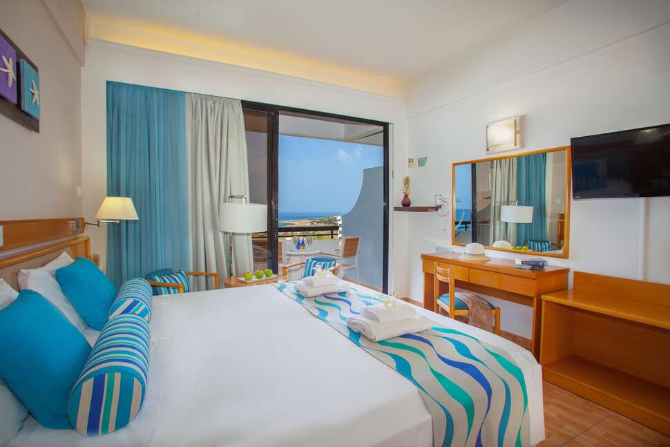 Een foto van Cavo Maris Beach Hotel