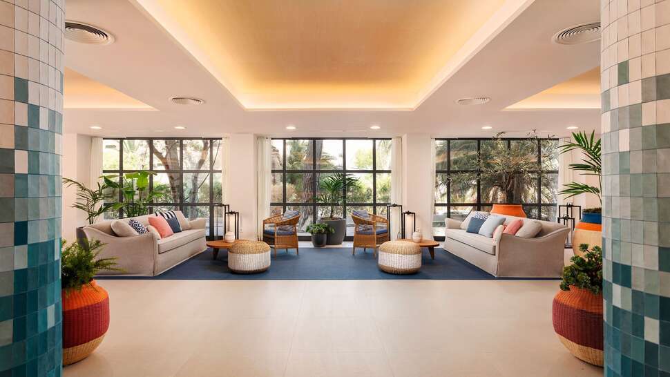 Een foto van het interieur van Alua Calvia