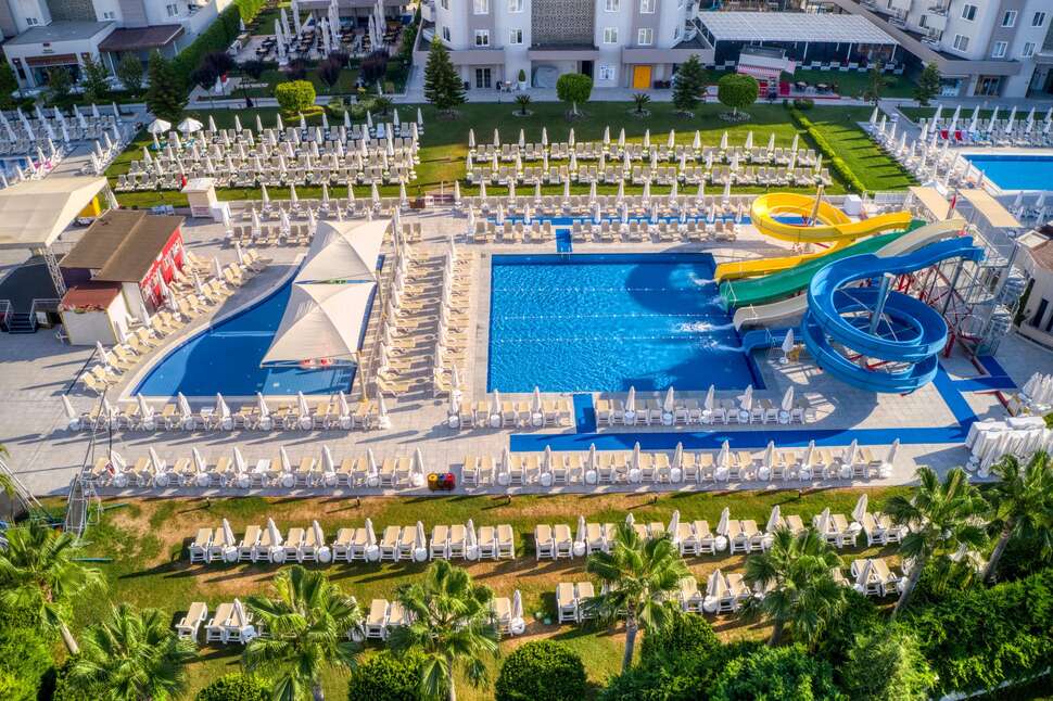 Ein Foto vom Pool im Grand Park Lara