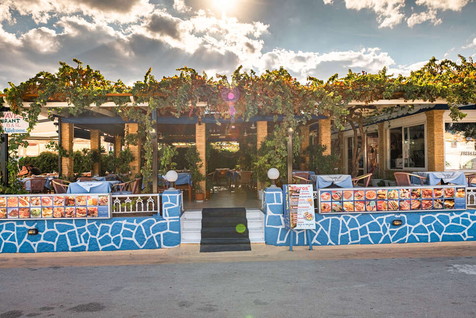 Een foto van Blue Waves Hotel