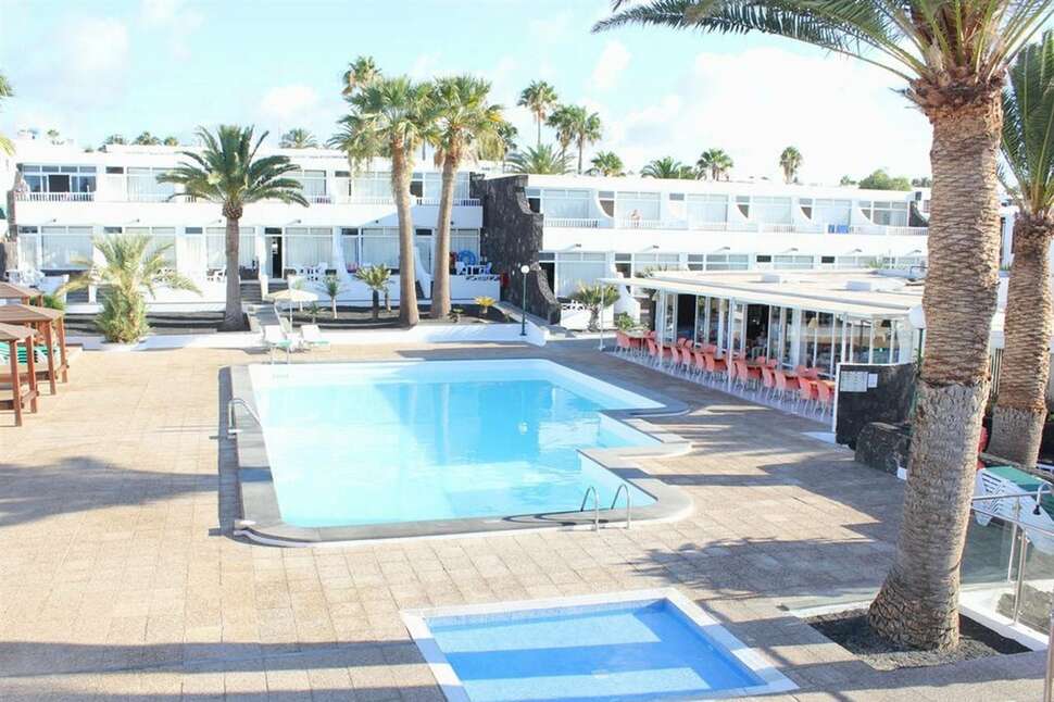Ein Foto vom Pool im Arena Dorada Apartments