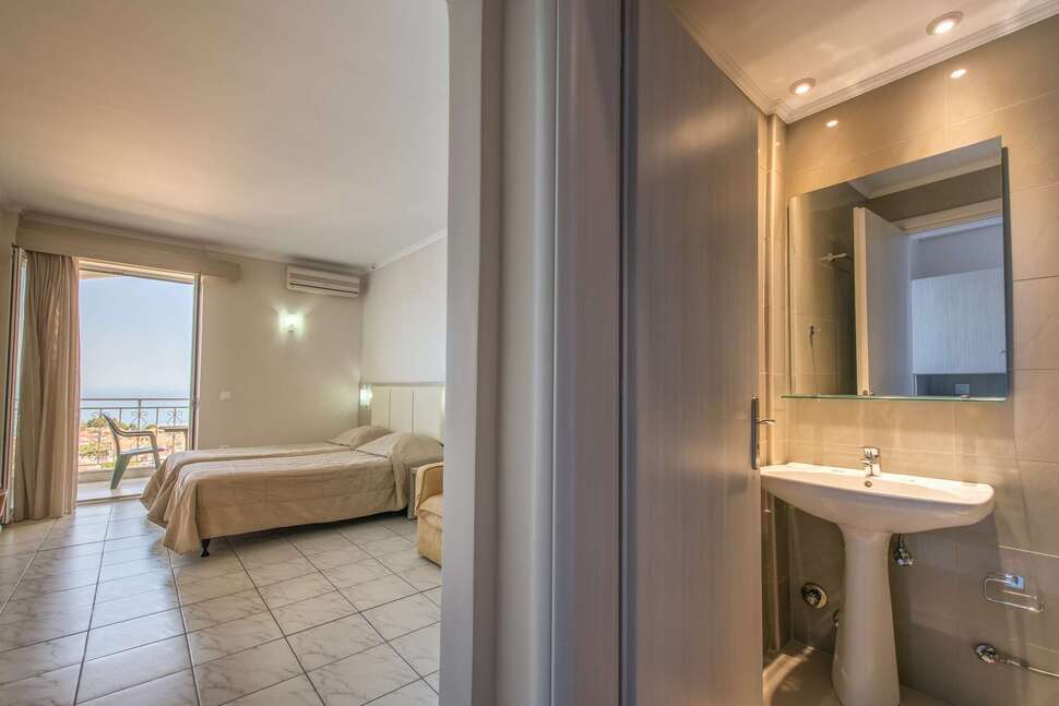 Een foto van Captains & Commodore Complex