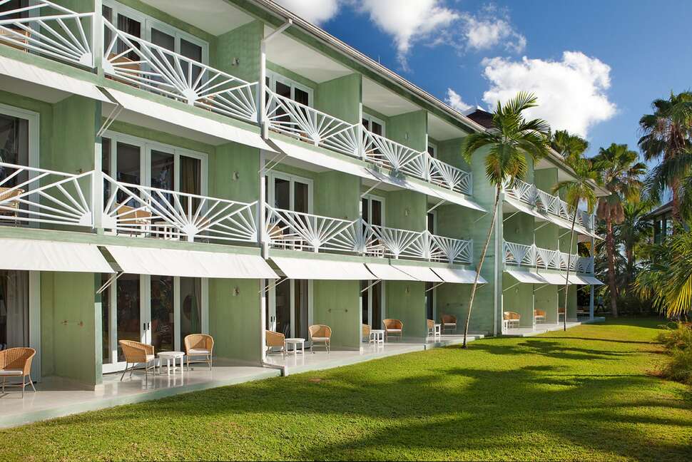 Een foto van de buitenkant van Couples Negril