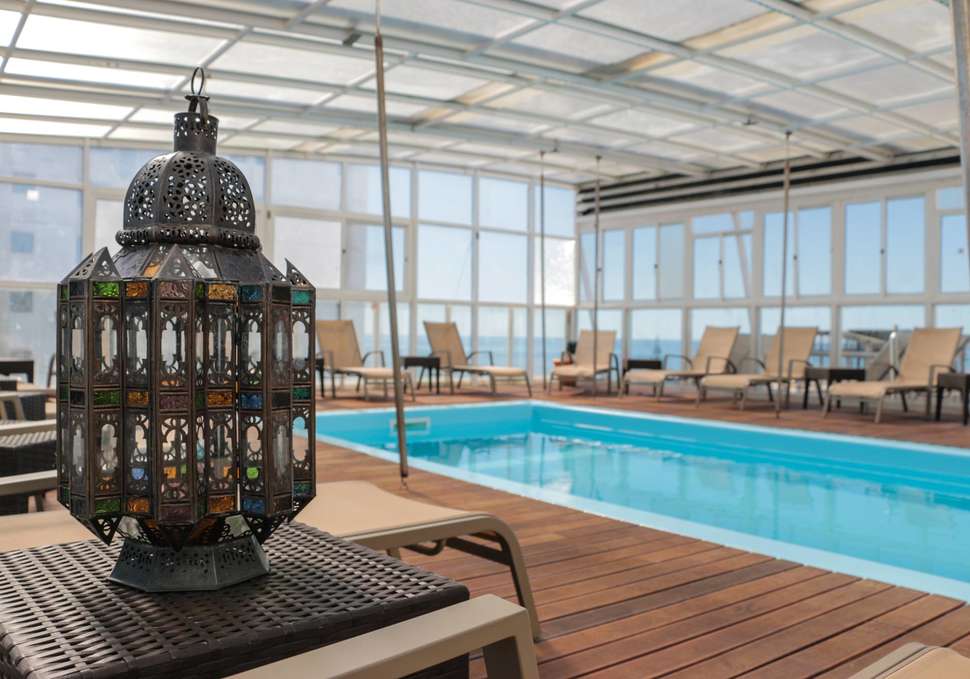Een foto van het zwembad bij Baia Beach Hotel