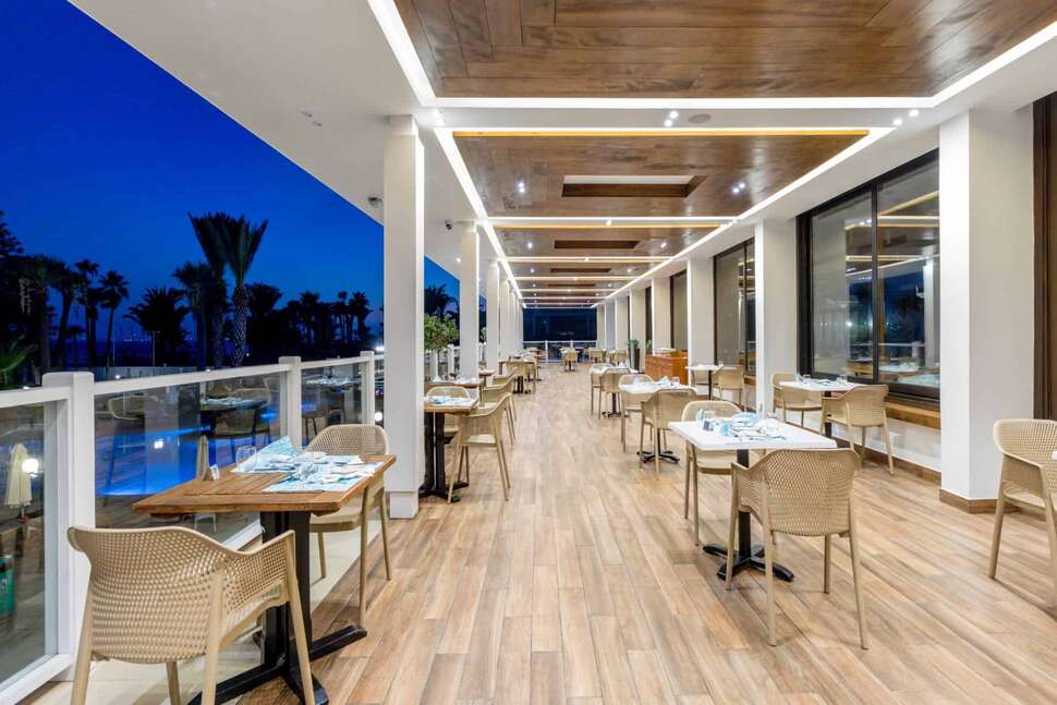 Ein Foto The Golden Bay Beach Hotel