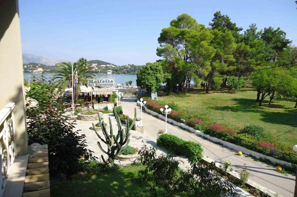 Een foto van het terras bij Molfetta Beach Hotel