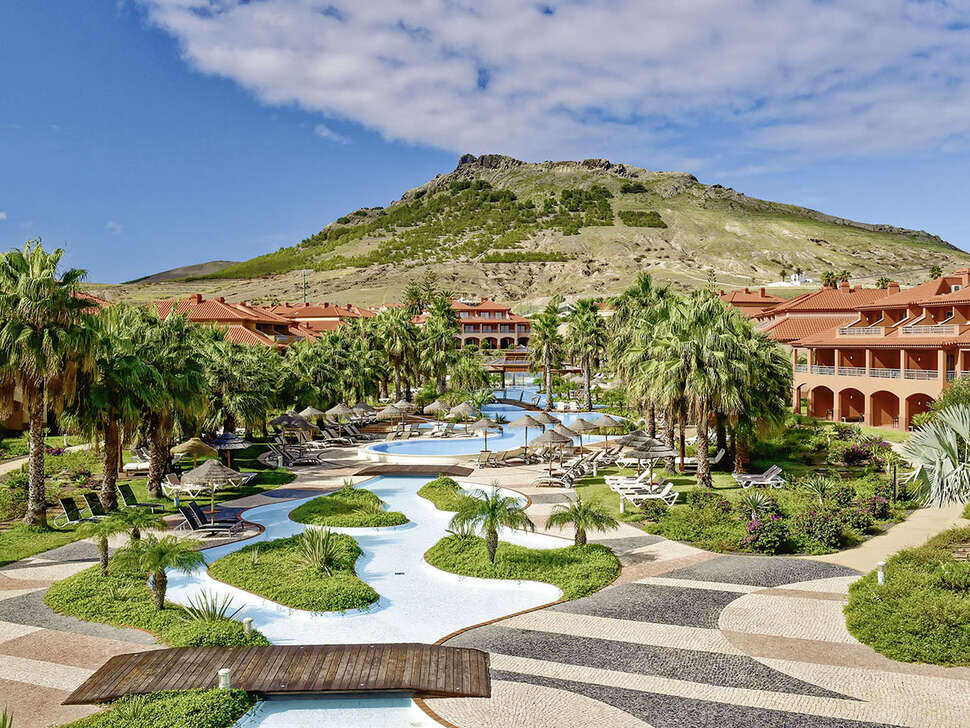Een foto van het zwembad bij Pestana Porto Santo Beach Resort & Spa
