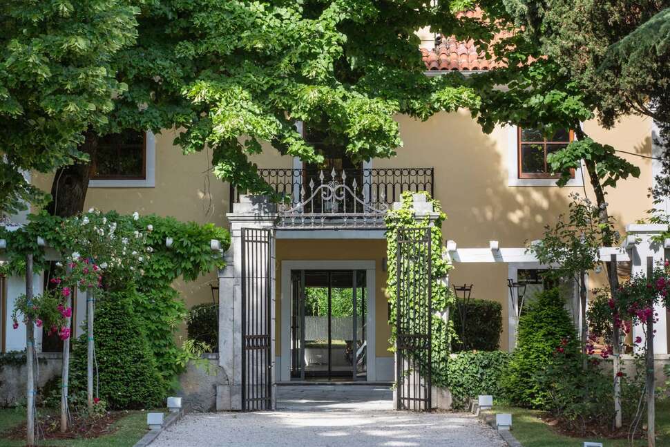 Een foto van de buitenkant van Falkensteiner Hotel Adriana