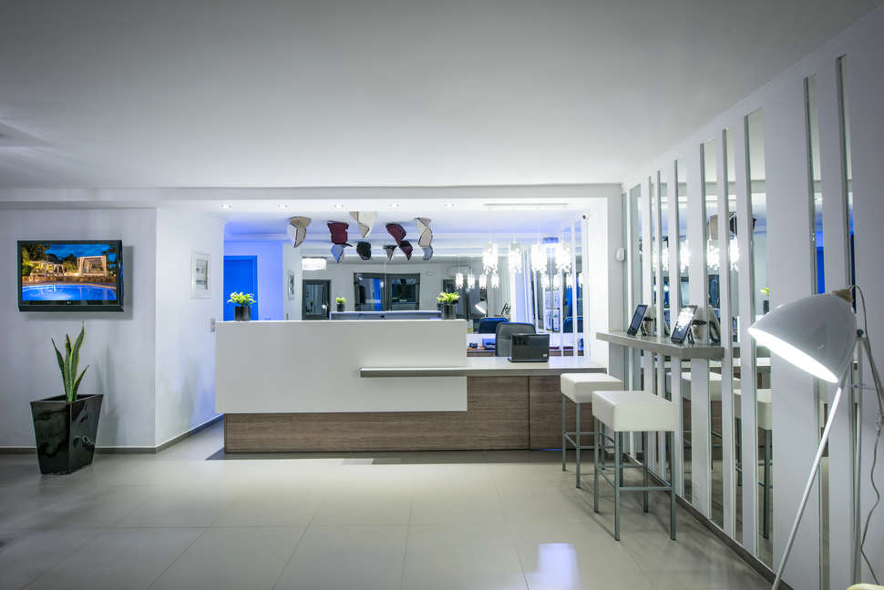 Een foto van het interieur van Happy Cretan Suites
