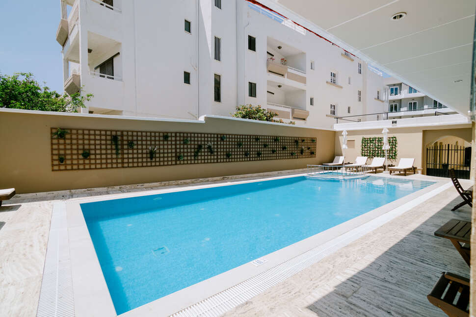 Een foto van het zwembad bij Zephyros Hotel