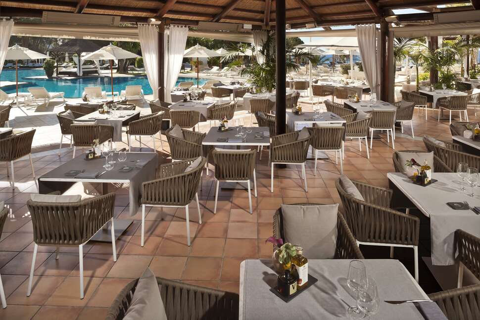 Ein Foto von der Terrasse im Hotel Don Pepe Gran Meliá