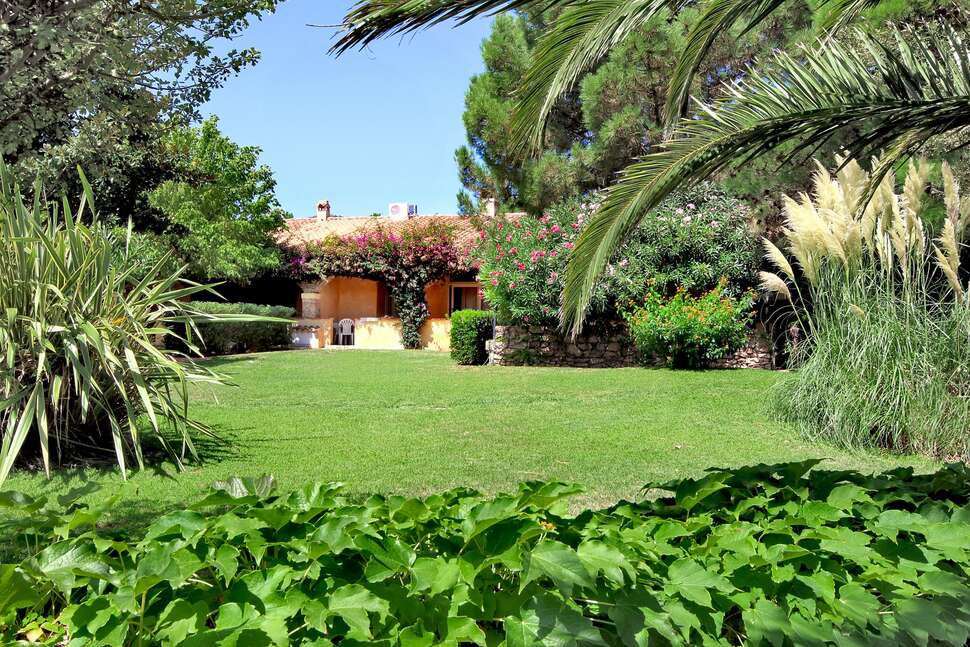Ein Foto Colonna Hotel Du Golf