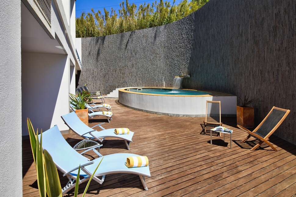 Een foto van het terras bij Villa Doris Suites