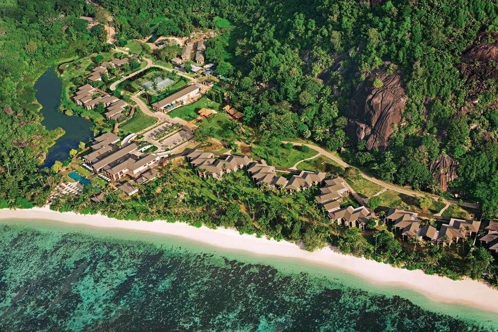 Een foto van de buitenkant van Kempinski Seychelles Resort