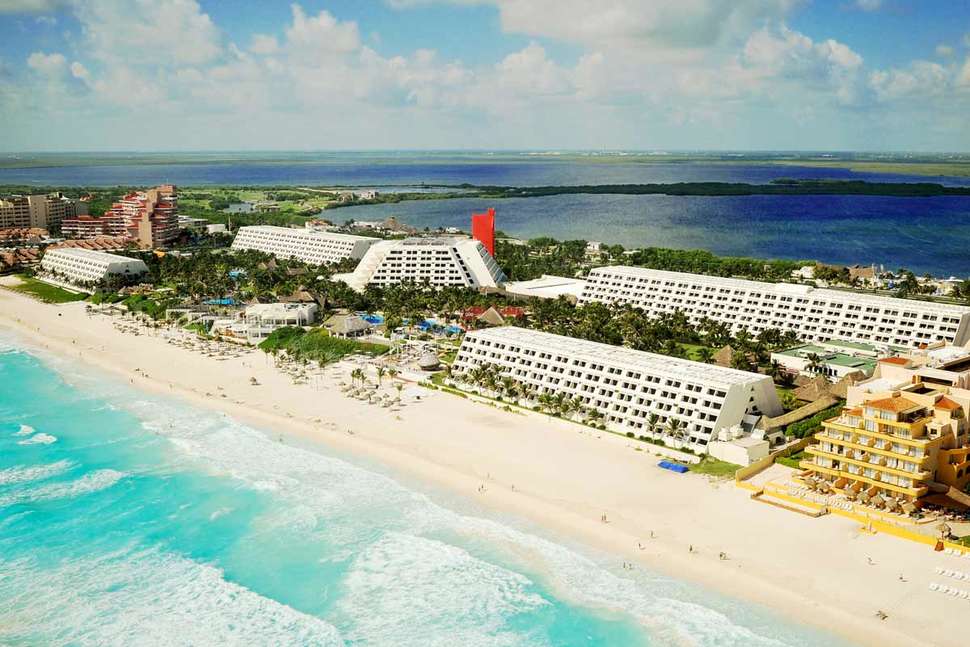 Een foto van een overzicht van Grand Oasis Cancun