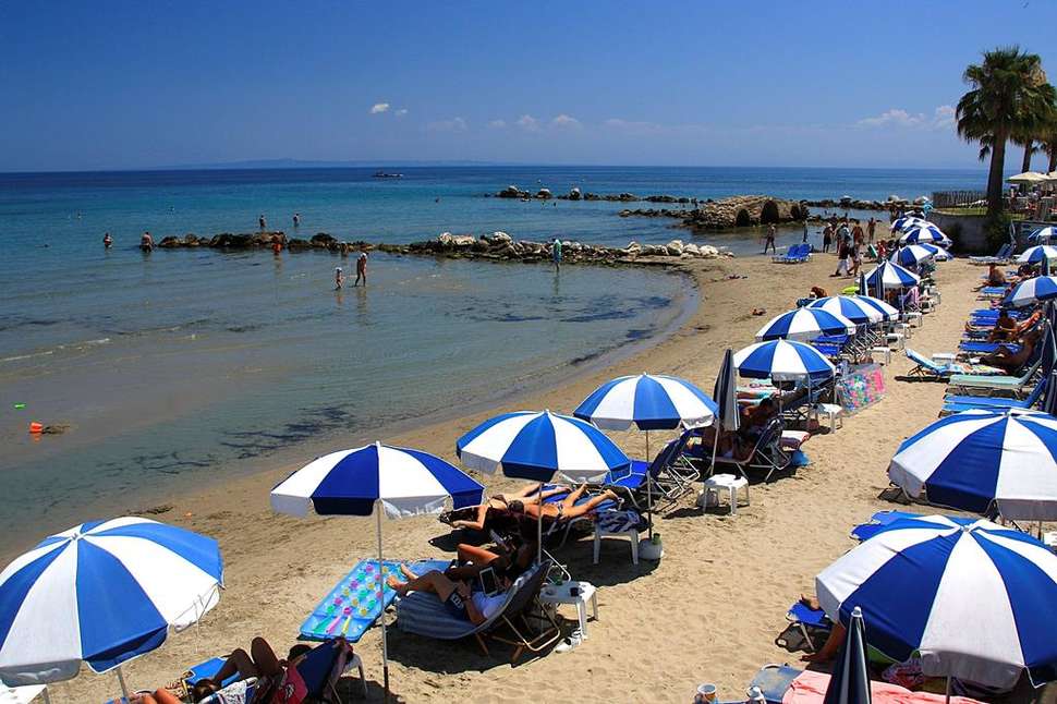 Een foto van het strand bij Boletsos Beach