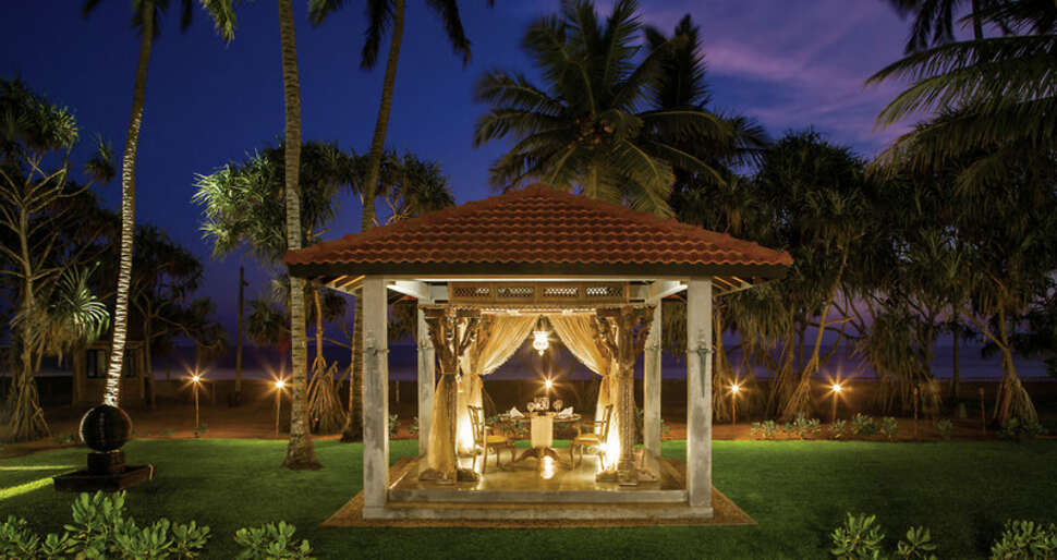 Een foto van de buitenkant van Royal Palms Beach Resort