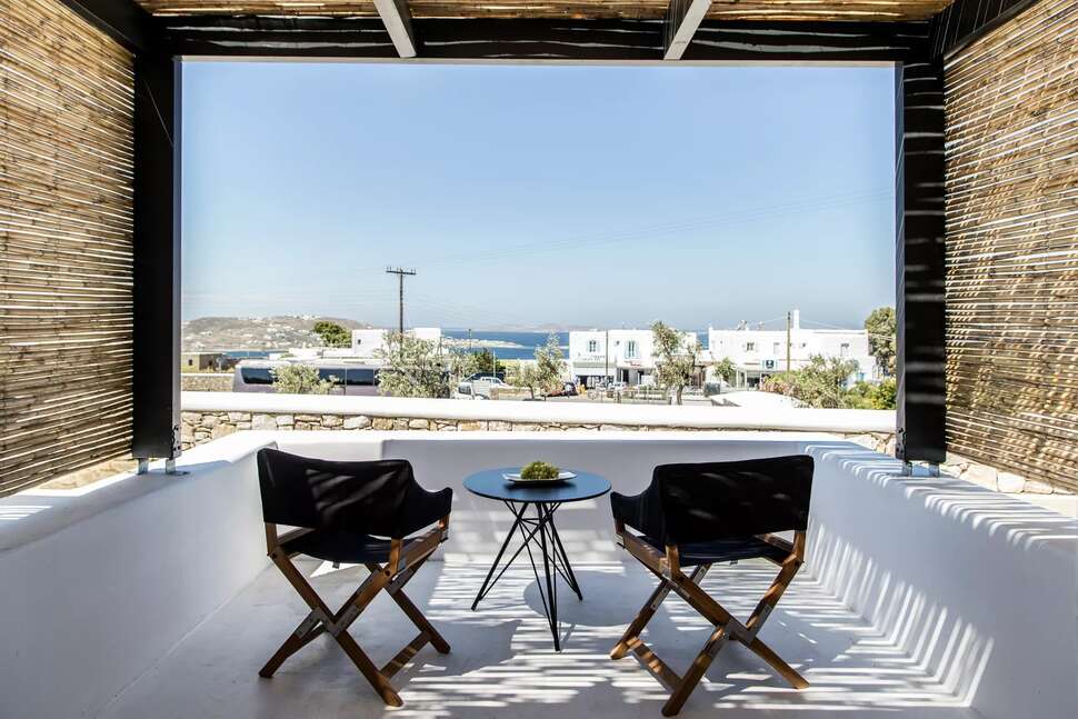 Ein Foto von der Terrasse im My Mykonos Hotel