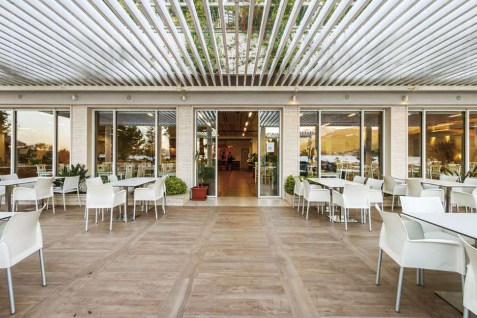 Een foto van Carine Hotel Delfin