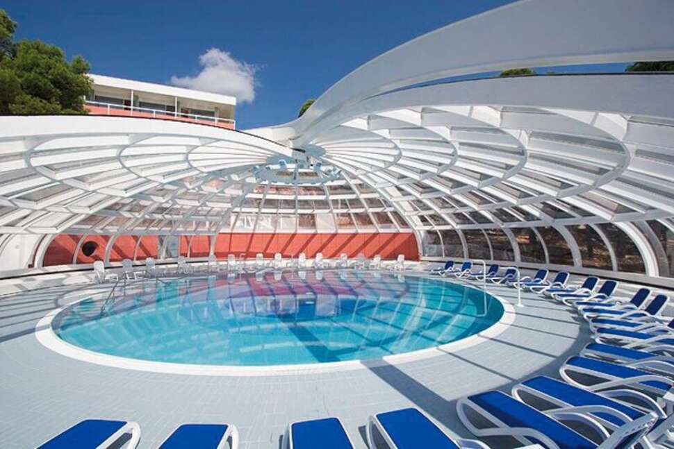 Ein Foto vom Pool im Hotel Zora