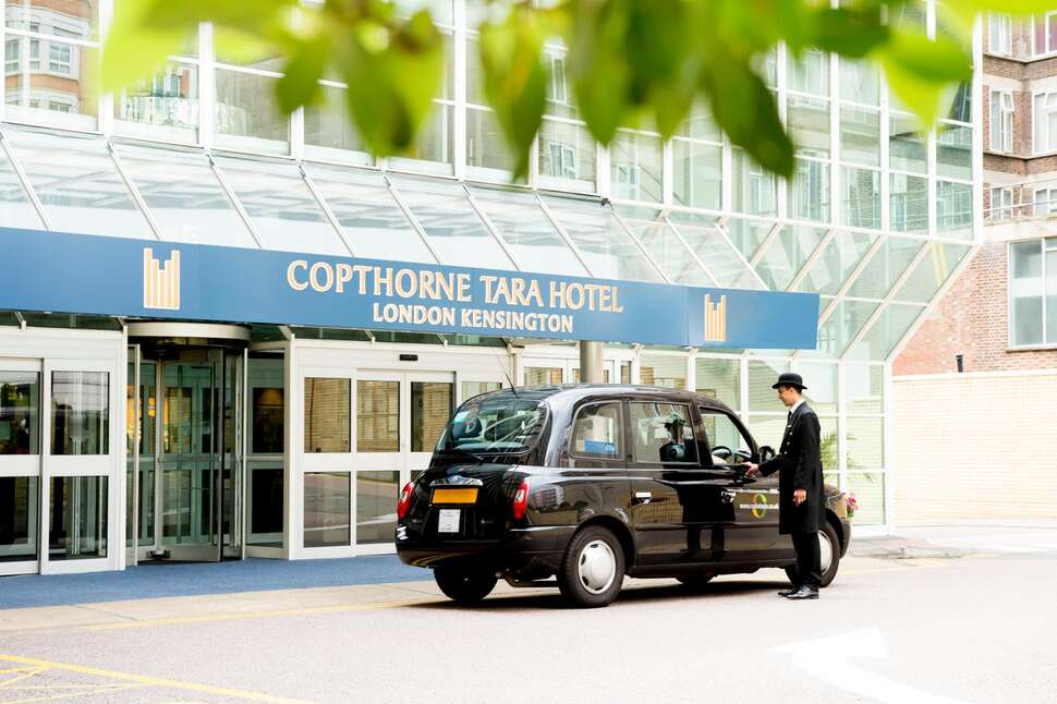 Ein Foto von der Außenansicht des Copthorne Tara Hotel London Kensington