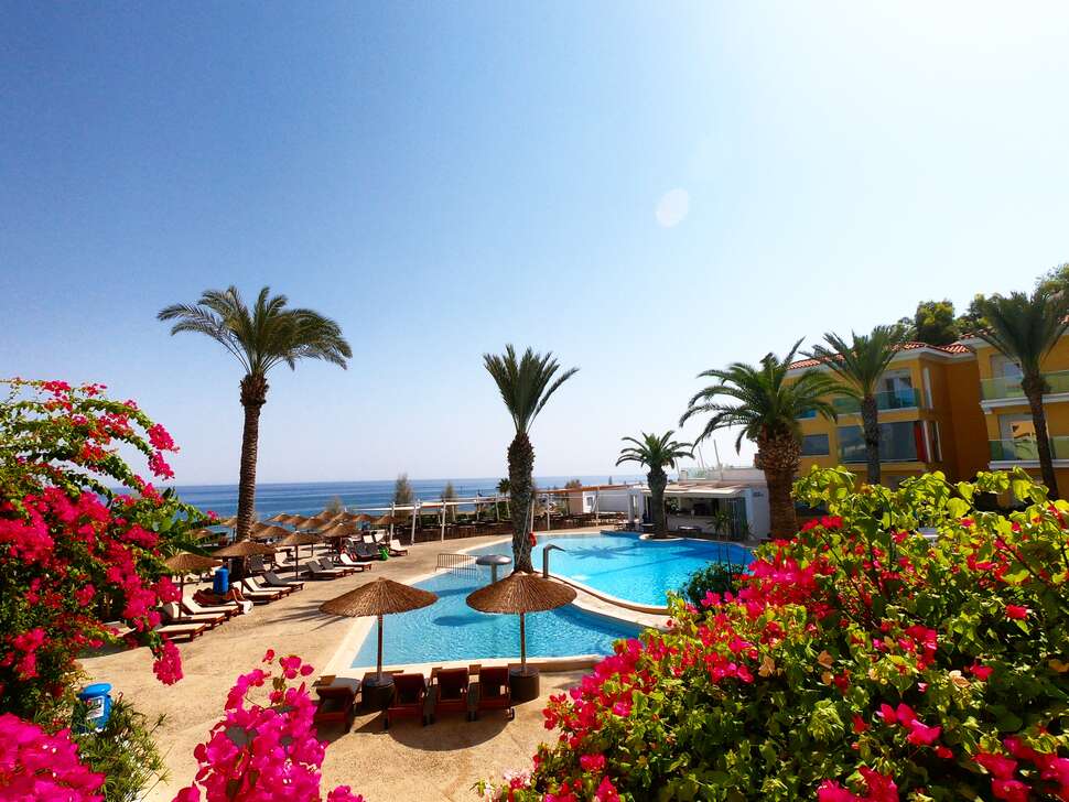 Ein Foto vom Pool im Malama Beach Holiday Village