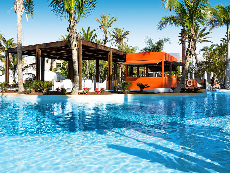Ein Foto vom Pool im Gran Canaria Princess