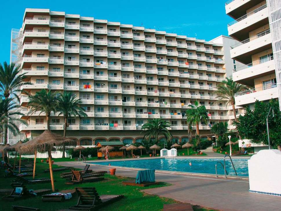 Een foto van het zwembad bij Appartementen Bajondillo